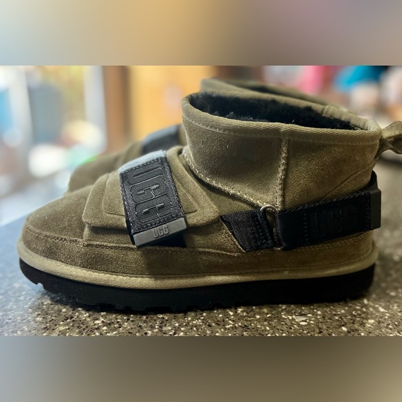 UGG Classic Ultra Mini Hybrid Shoes Sneakers - Olive Green/Black | Fall Winter - Picture 3 of 15